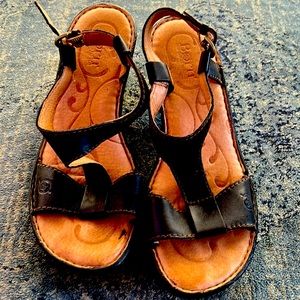 3” Black leather Born Sandals, have the most cushy comfortable soft feeling